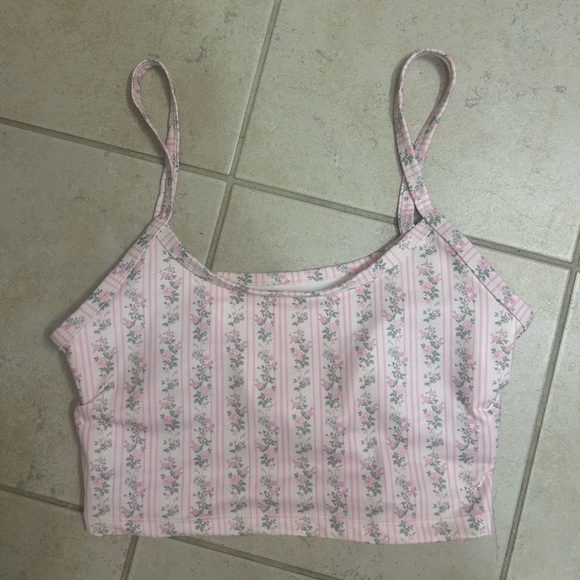 Altar'd State Tops - Altar’d State Floral Athletic Top